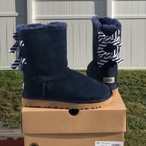 UGG Bailey Bow Diagonal Stripe Boot - Picture 3 of 10